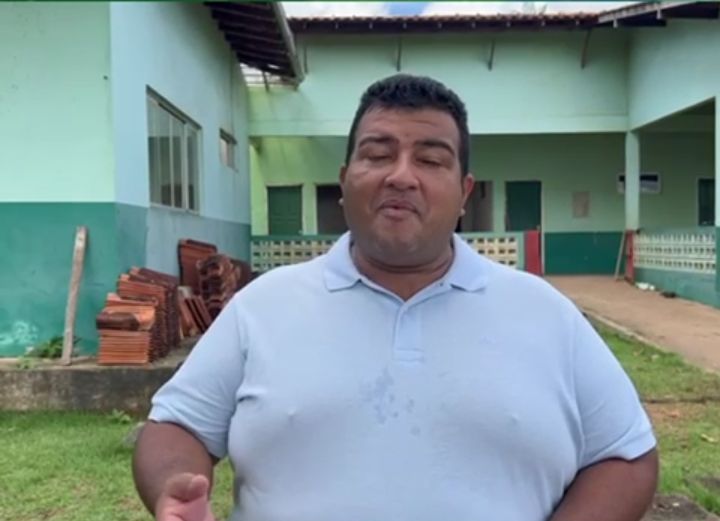 Secretário de obras Anderson Almeida grava vídeos em visitas às obras após denúncias de&nbsp;moradores.