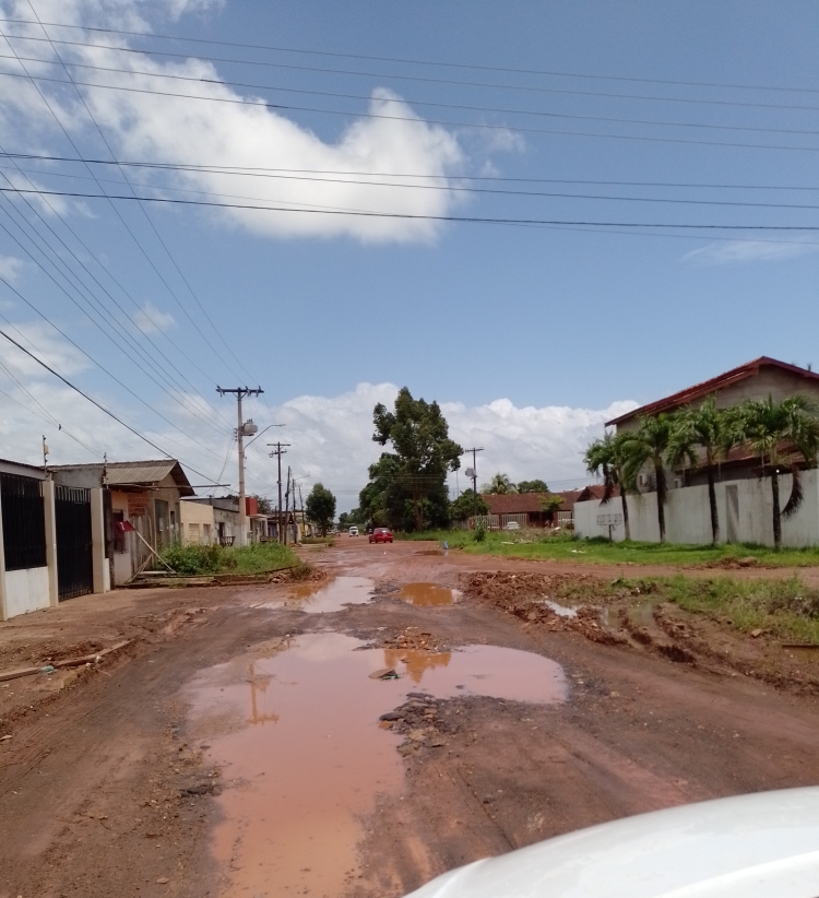 Moradores do bairro Parque das Laranjeiras pedem intervenção do Ministério Público na gestão do prefeito Bala&nbsp;Rocha