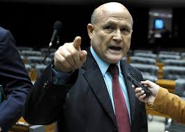 Prefeito Bala Rocha busca vice para reeleição diante de rejeição&nbsp;recorde