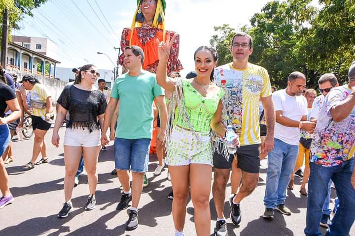 Prefeito Dr. Furlan conduz o grandioso encerramento do Maior Macapá Verão de todos os tempos com Parangolé e o desfile inesquecível de “A&nbsp;Banda”