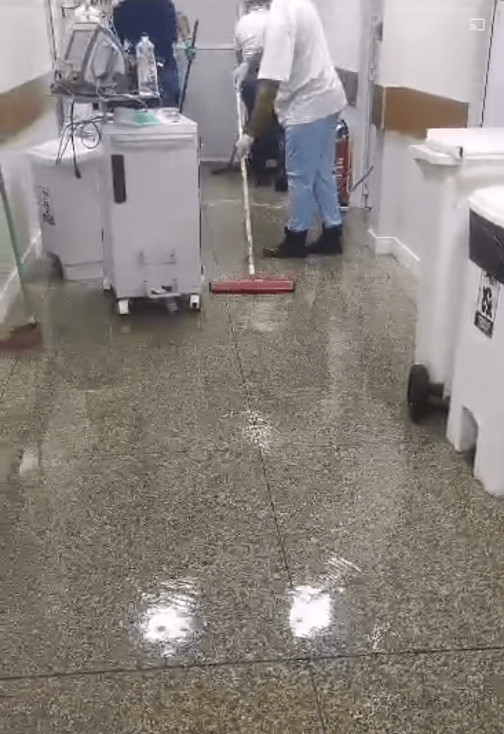 Crise na Saúde do Amapá: Alagamento no Hospital de Emergências expõe a negligência do governo de Clécio&nbsp;Luis